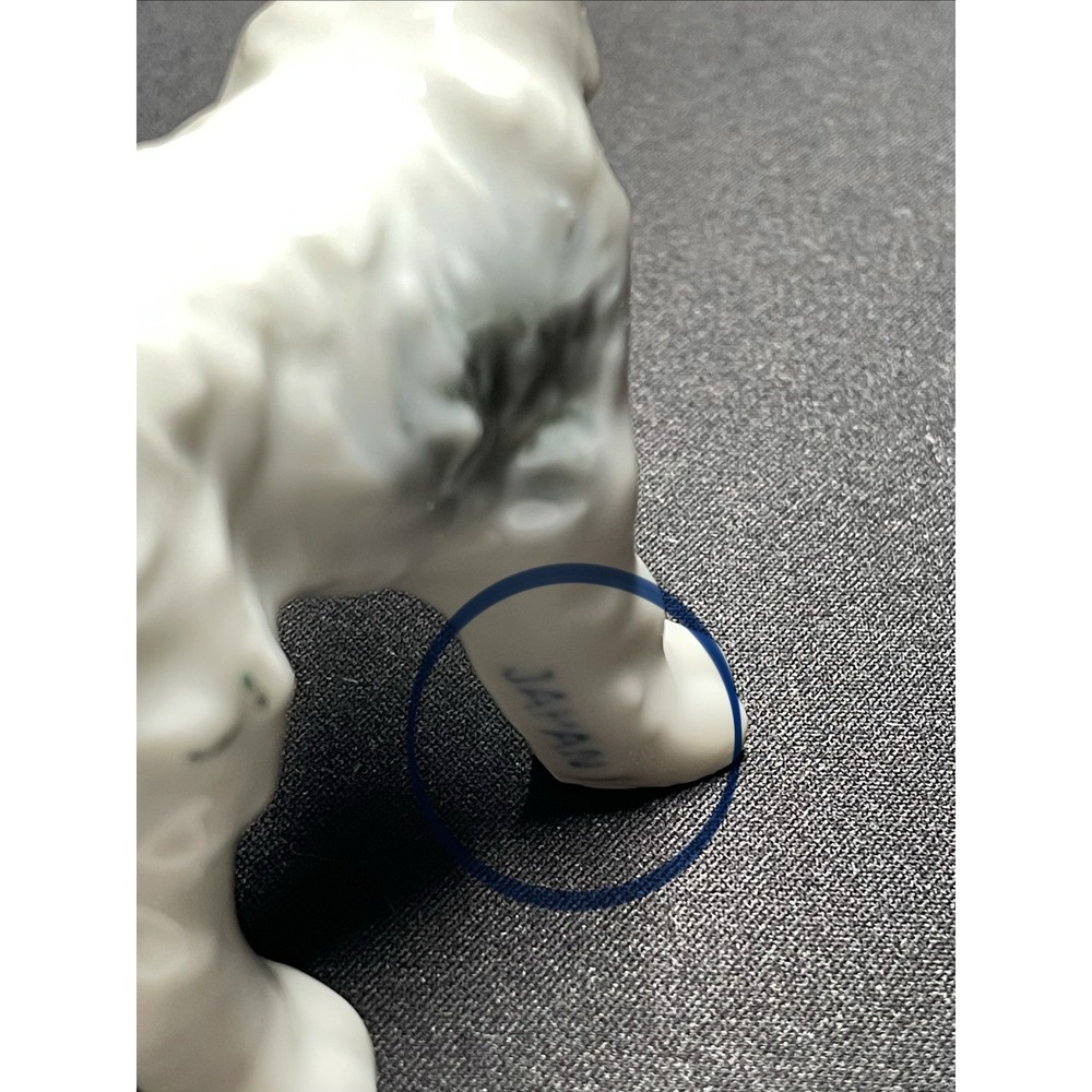 Vintage 1950s Wirehair Fox Terrier Porcelain Dog Figurine. Marked Made in Japan. - Picture 6 of 10